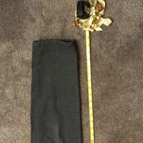 Eddie Bauer Slim Boyfriend Cordory, Medium - Picture 8 of 8